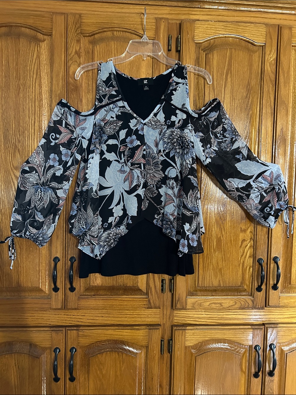 Floral Cold-Shoulder Layered Women's Top - Black